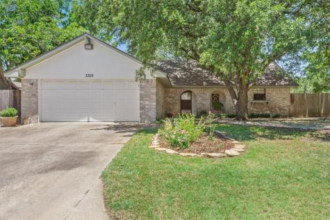 3209 Pioneer Circle Woodway TX 76712