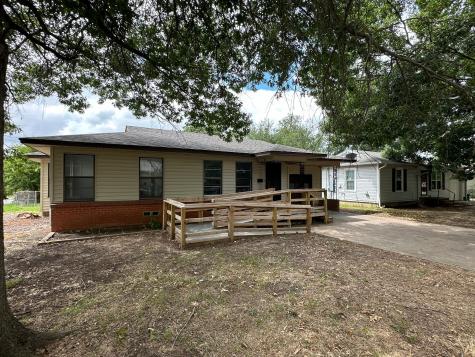 818 E Summit Street Sherman TX 75090