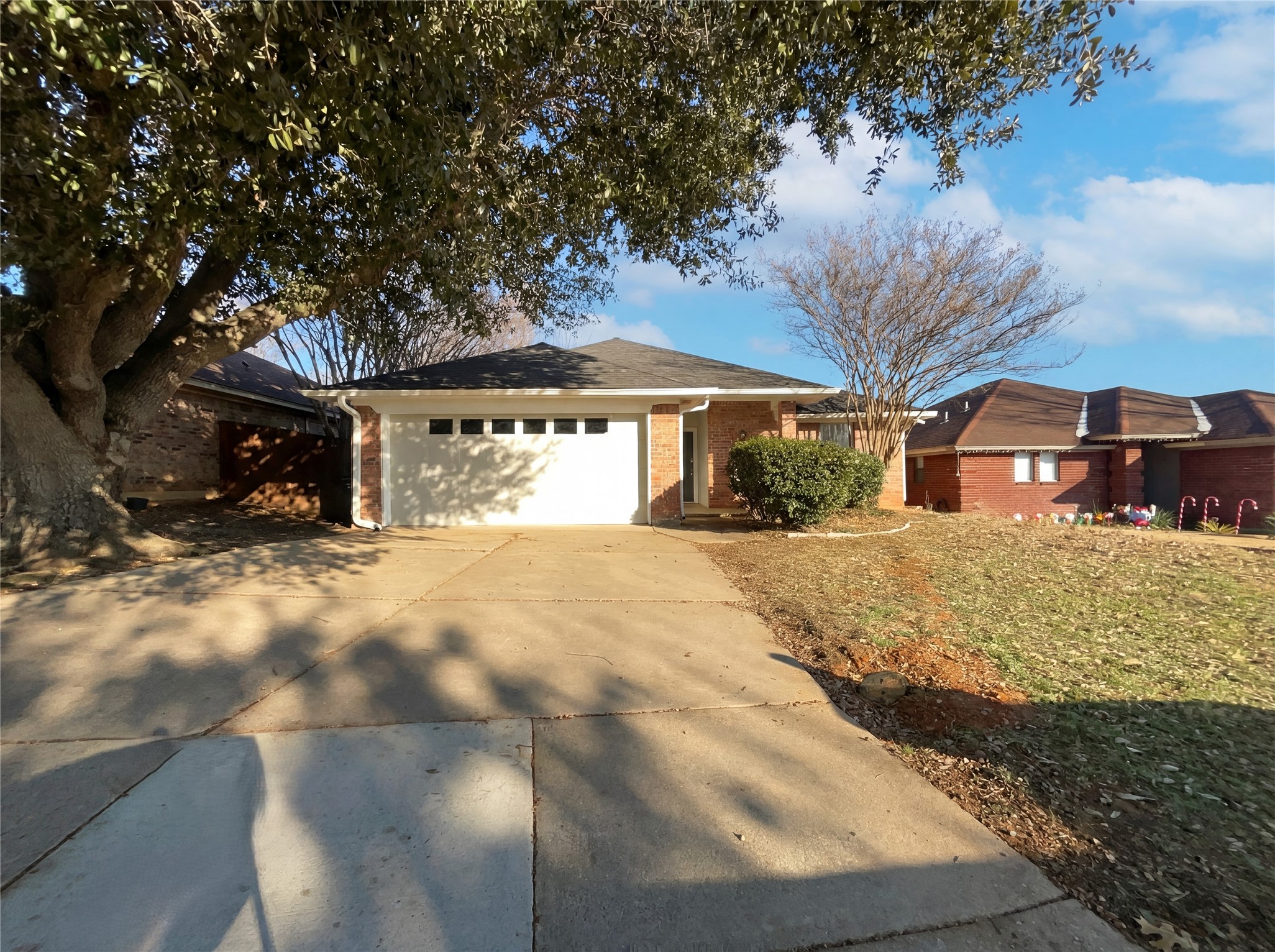 709 Sandy Trail Fort Worth TX 76120