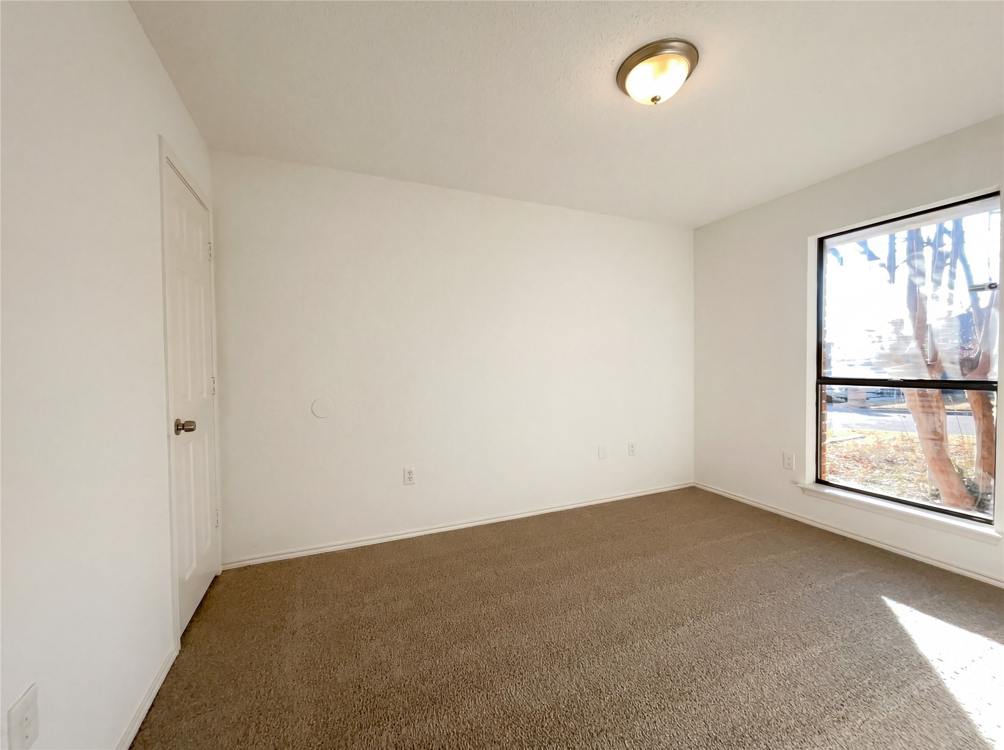 709 Sandy Trail Fort Worth TX 76120