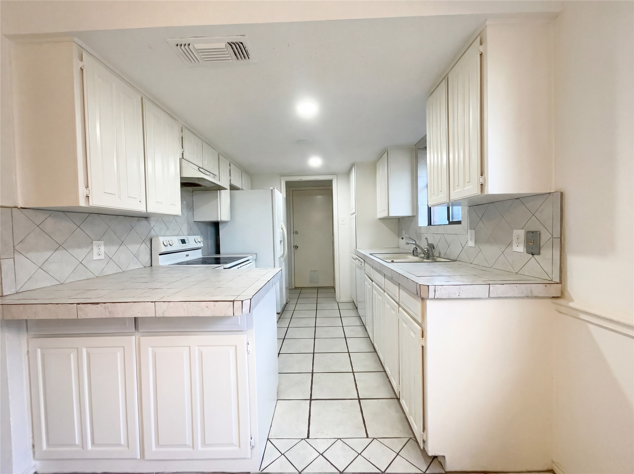 709 Sandy Trail Fort Worth TX 76120