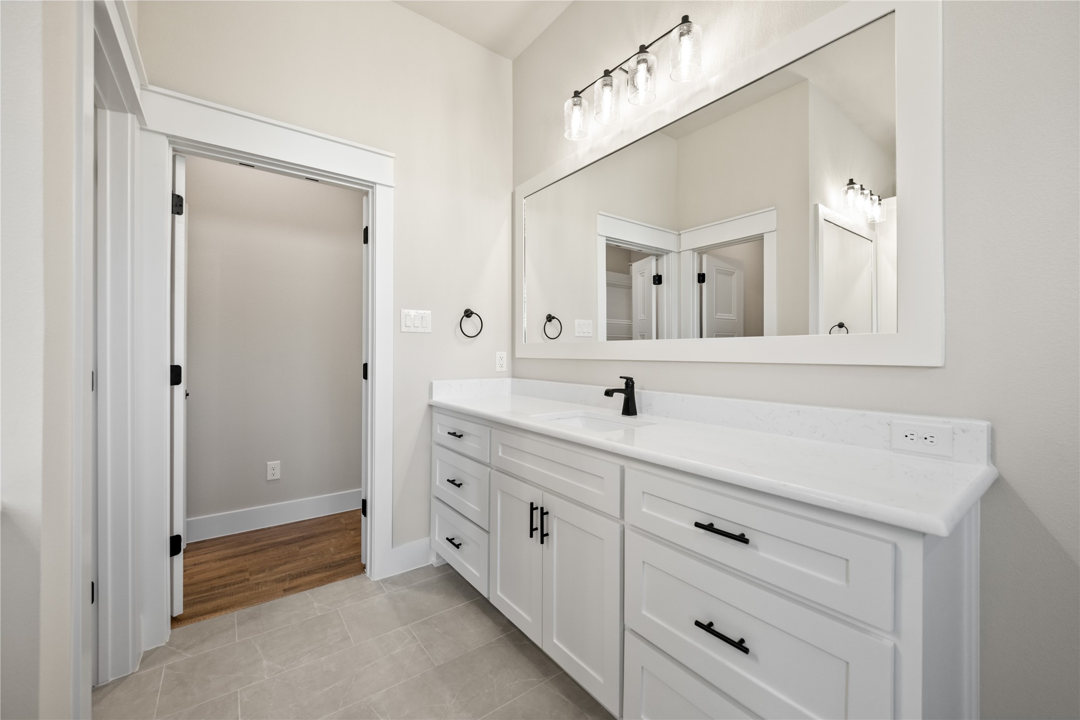 903 Boston Lane River Oaks TX 76114