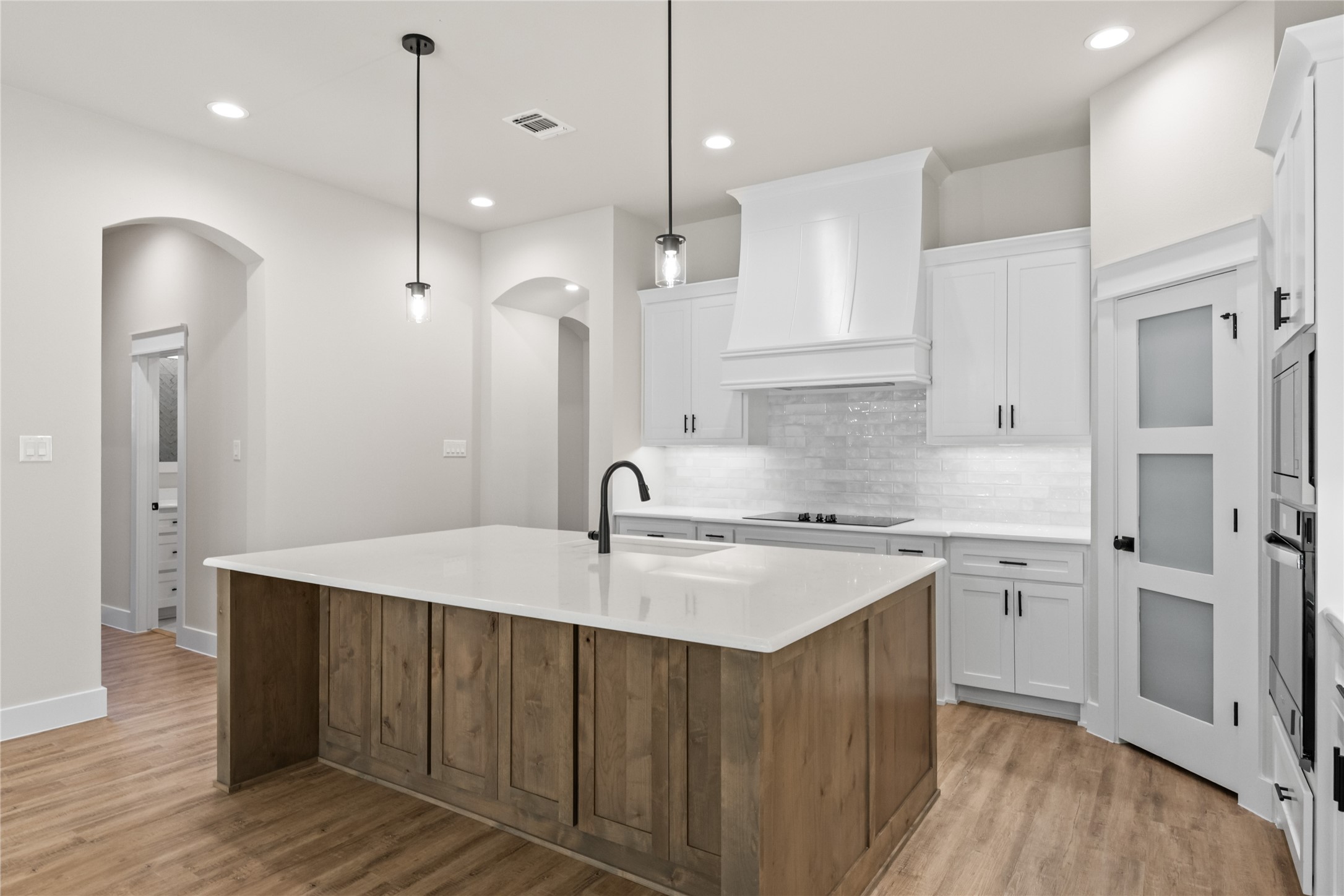 903 Boston Lane River Oaks TX 76114