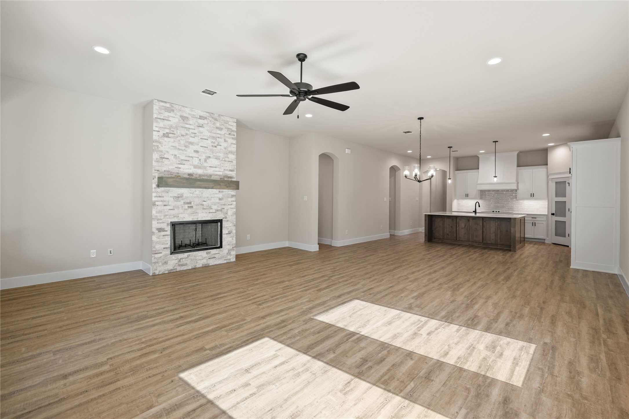 903 Boston Lane River Oaks TX 76114