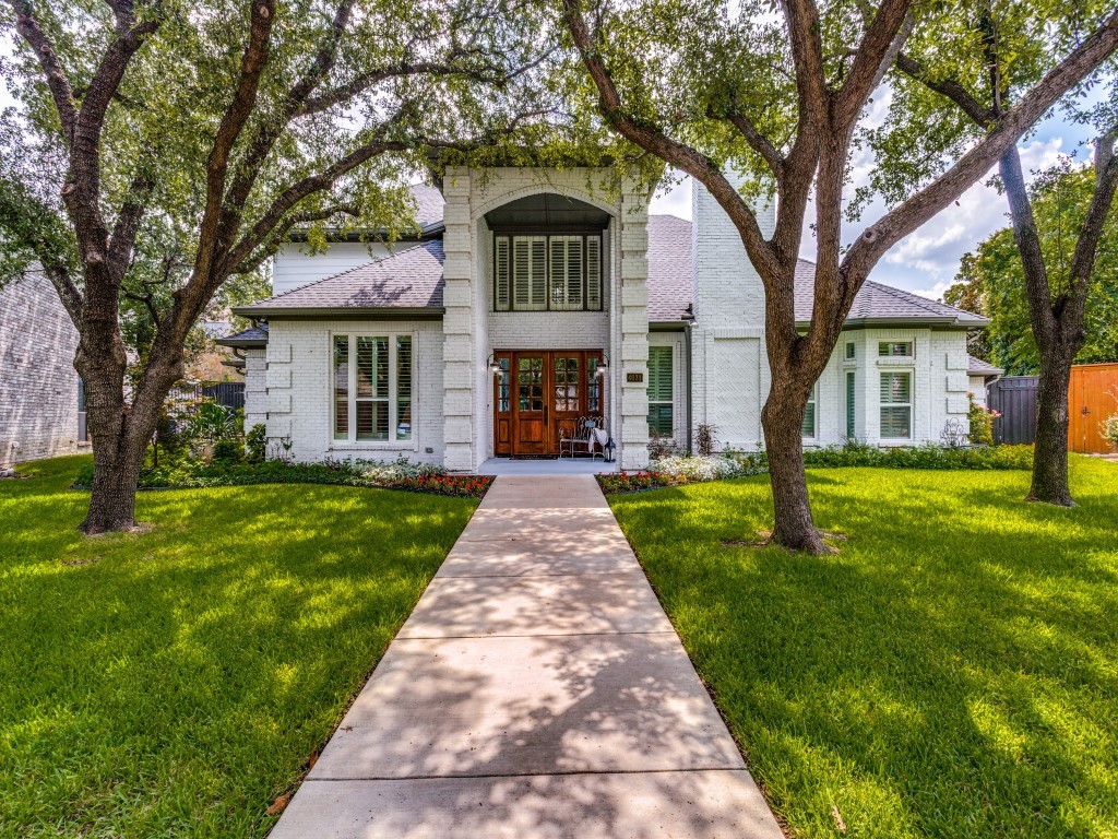 4631 Creekmeadow Drive Dallas TX 75287