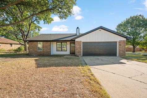 517 Black Oak Lane Burleson TX 76028