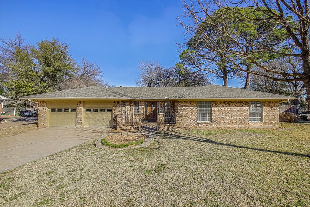 2203 Vail Court Arlington TX 76012