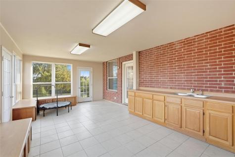 1401 Springside Drive Garland TX 75043