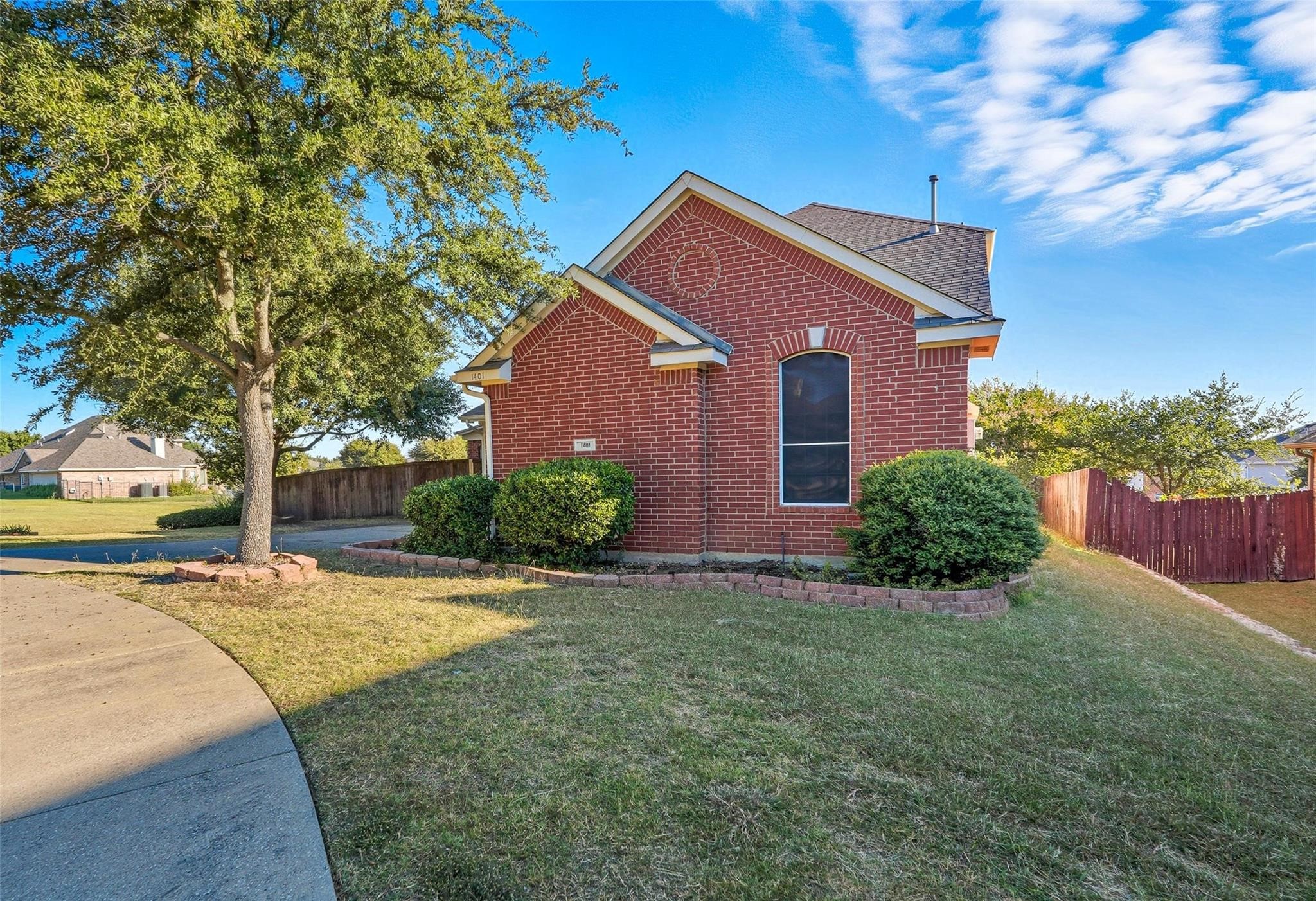 1401 Springside Drive Garland TX 75043