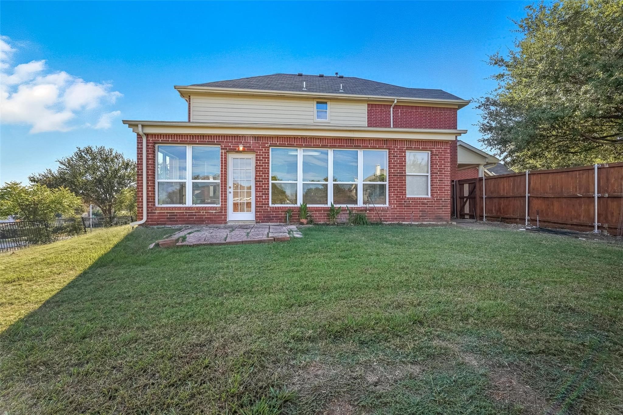 1401 Springside Drive Garland TX 75043
