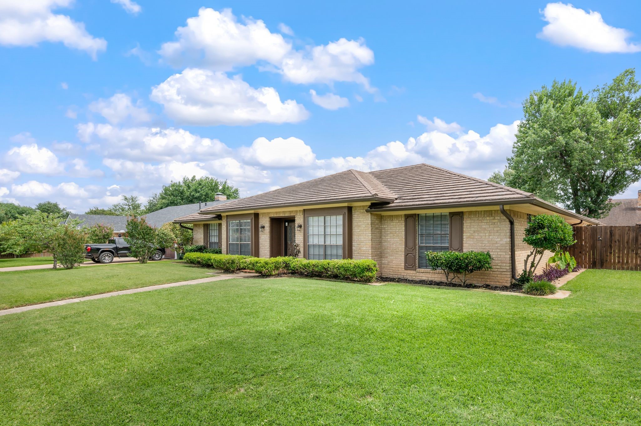 4306 Three Oaks Drive Arlington TX 76016