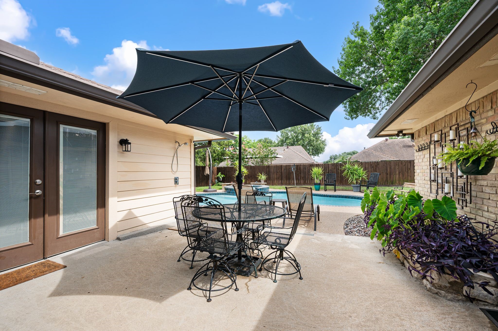 4306 Three Oaks Drive Arlington TX 76016