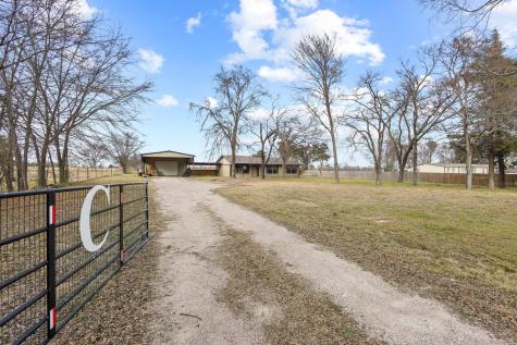 1223 Yowell Road Whitesboro TX 76273