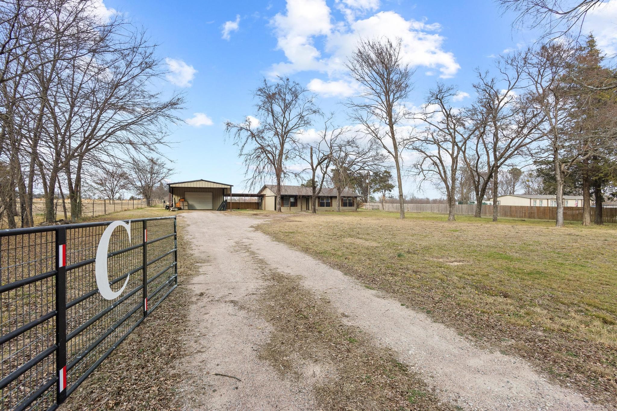 1223 Yowell Road Whitesboro TX 76273