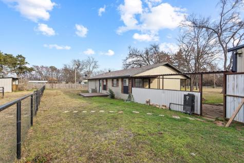 1223 Yowell Road Whitesboro TX 76273