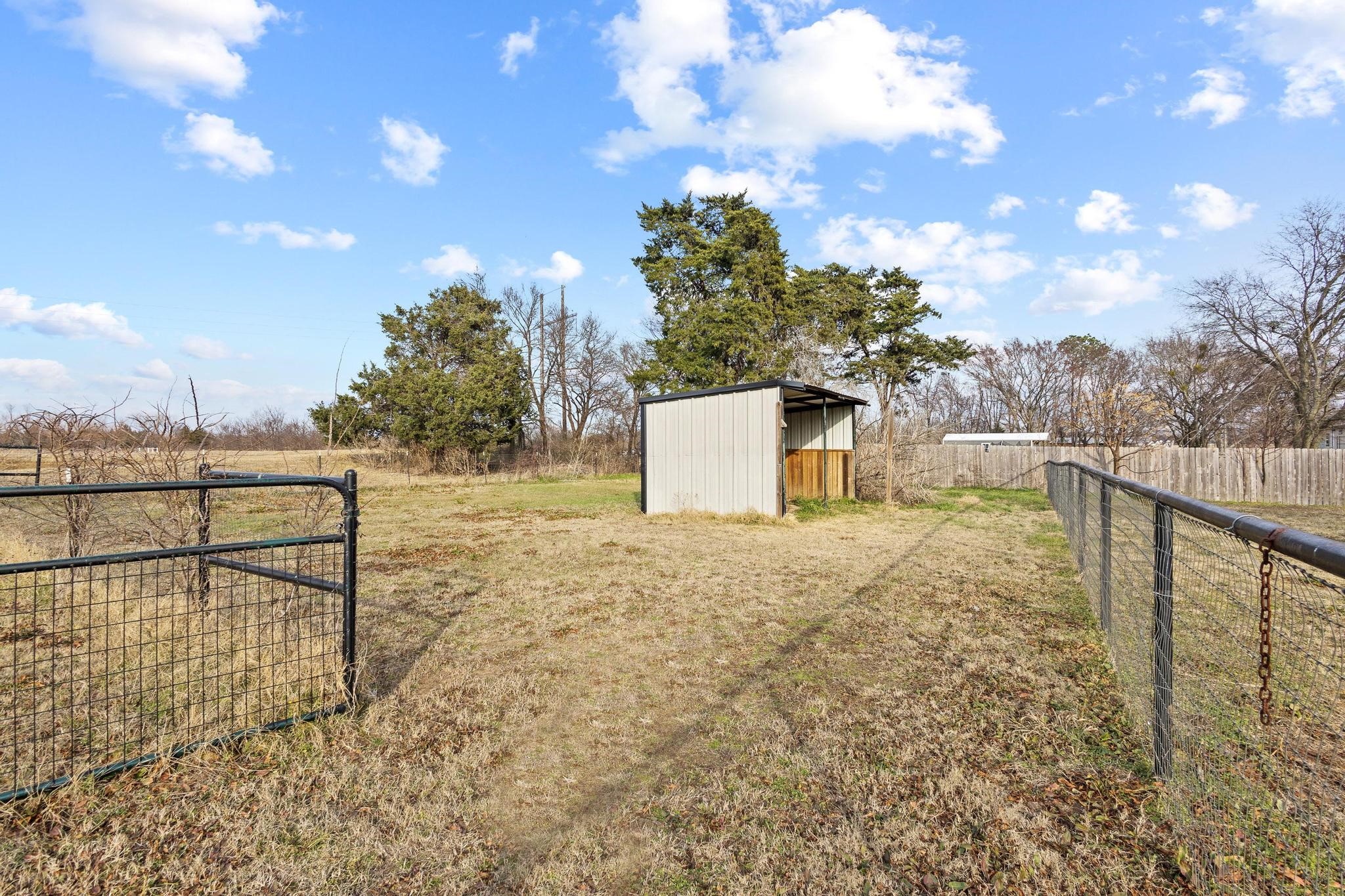 1223 Yowell Road Whitesboro TX 76273