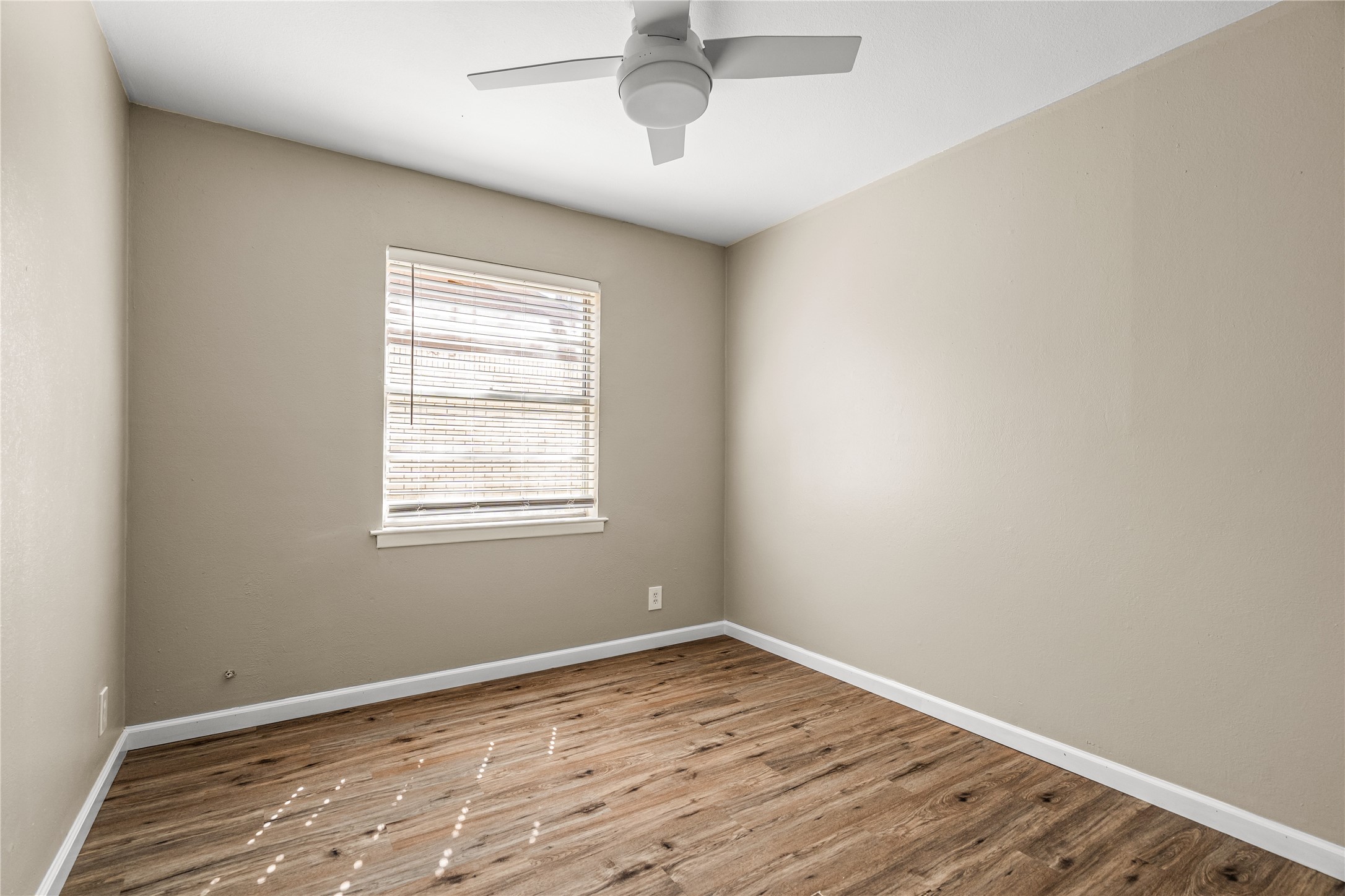 2624 Woodlawn Drive Ennis TX 75119