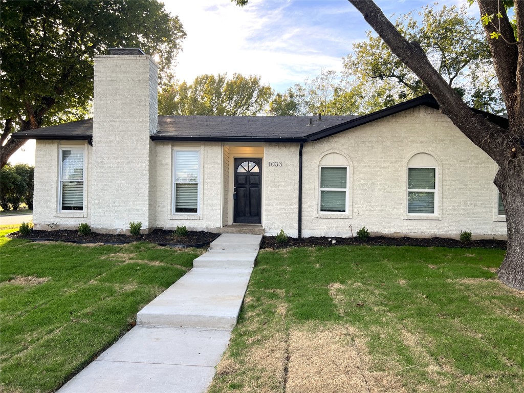 1033 S Center Street Grand Prairie TX 75051