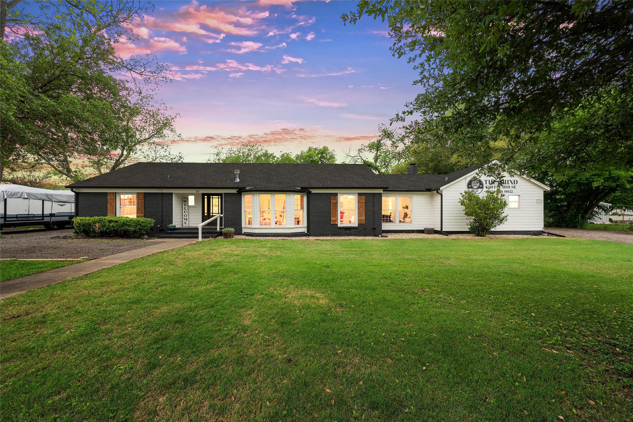315 S Avenue G Clifton TX 76634