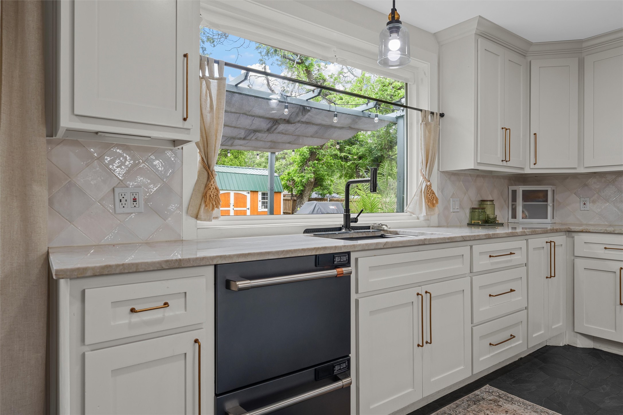 315 S Avenue G Clifton TX 76634