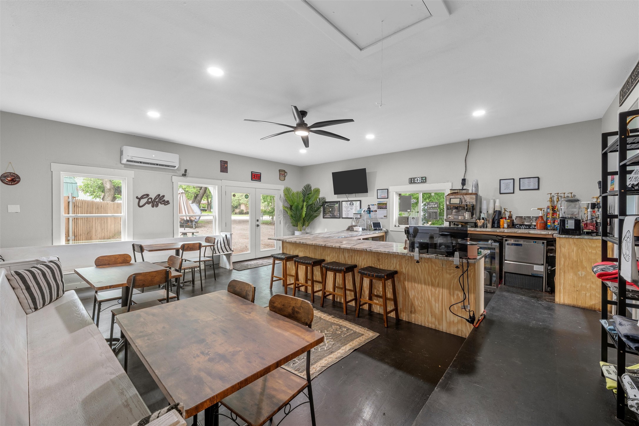 315 S Avenue G Clifton TX 76634