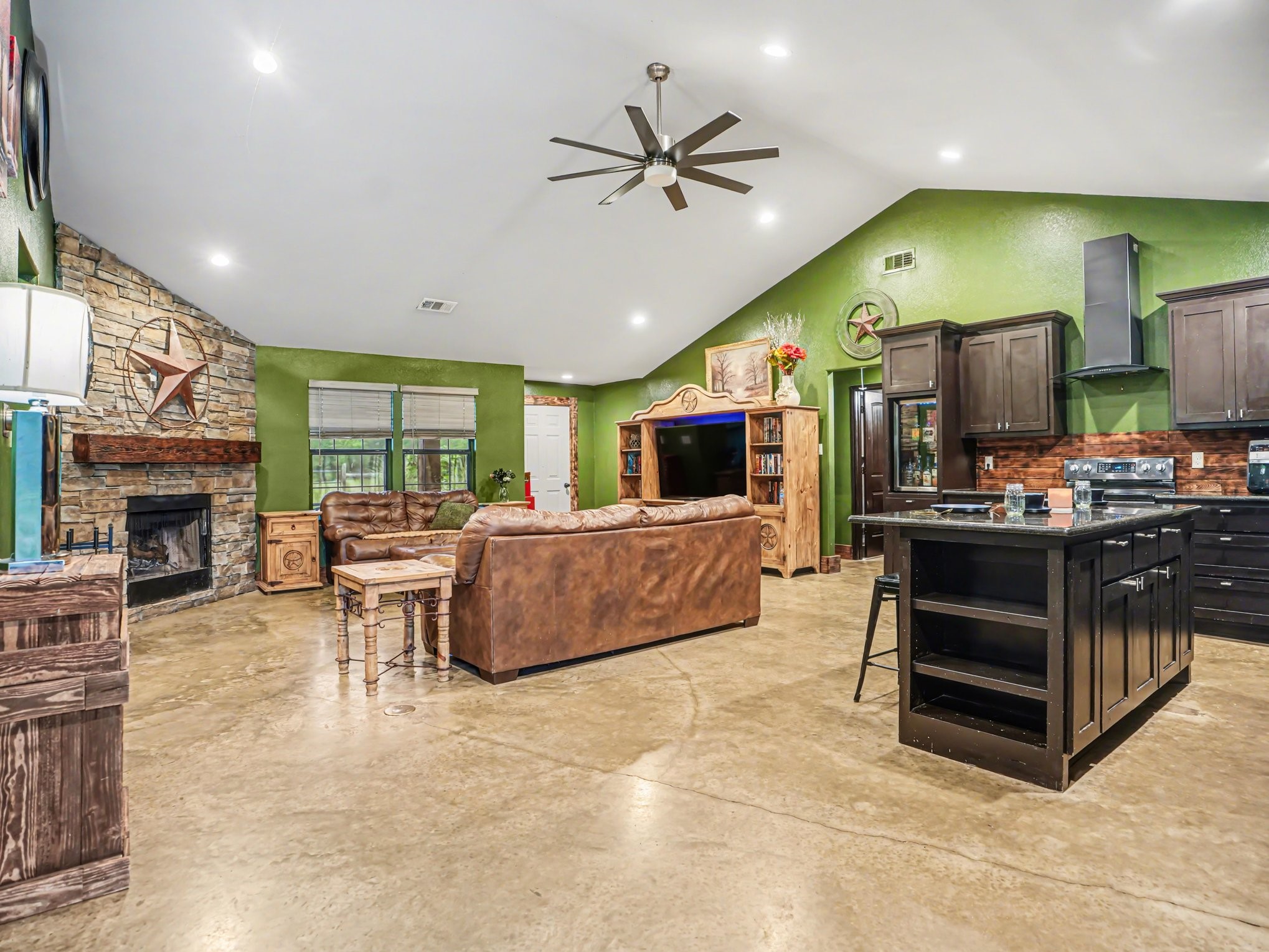 17821 County Road 4069 Kemp TX 75143