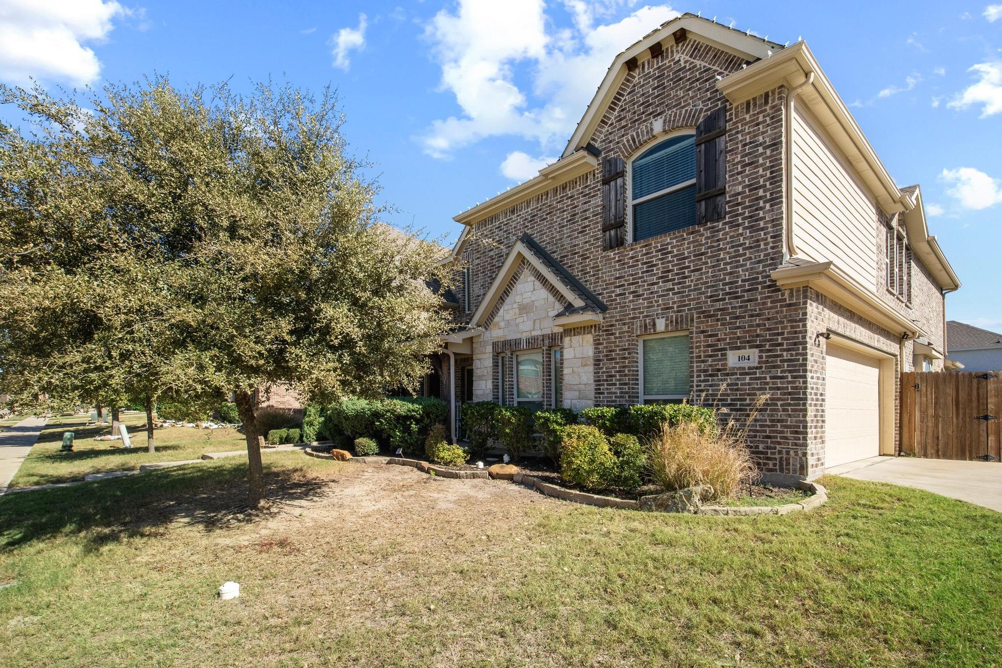 104 Sweetleaf Drive Red Oak TX 75154