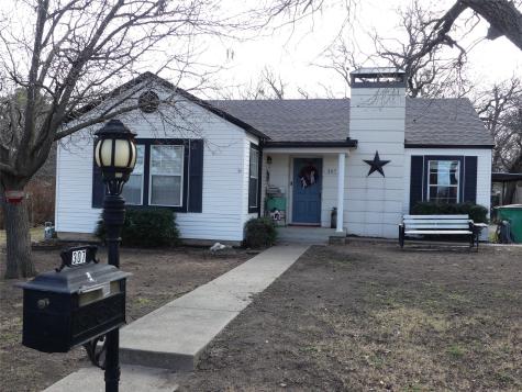 307 Rock Street Bowie TX 76230
