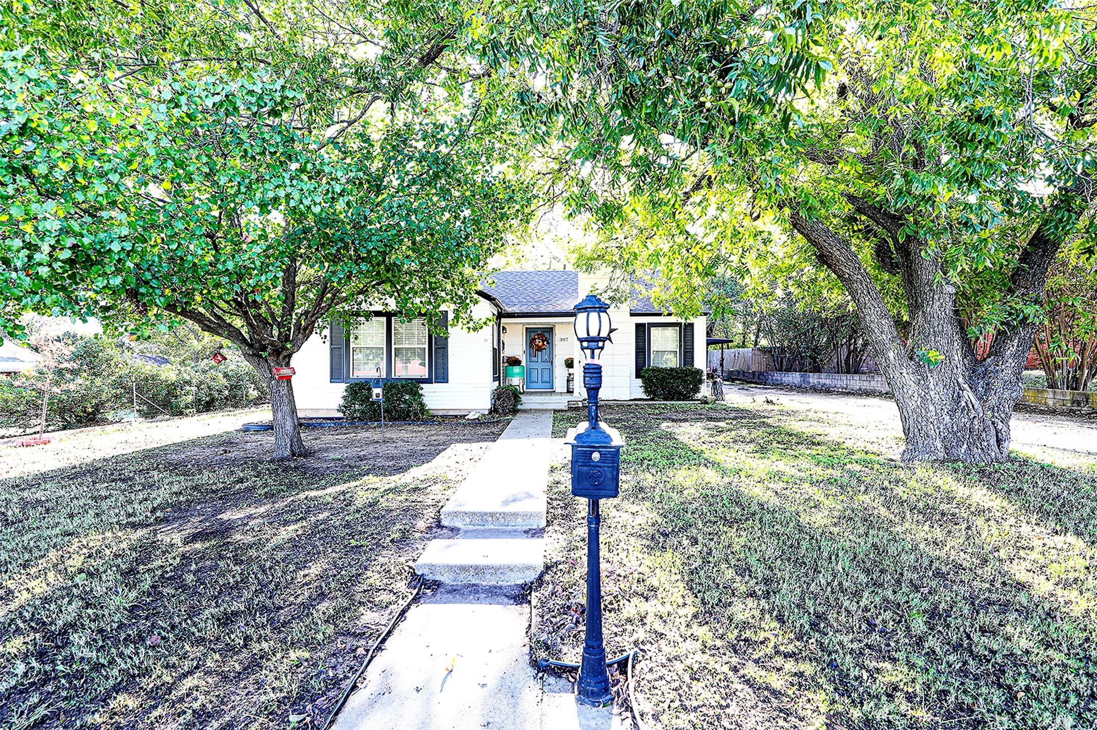 307 Rock Street Bowie TX 76230