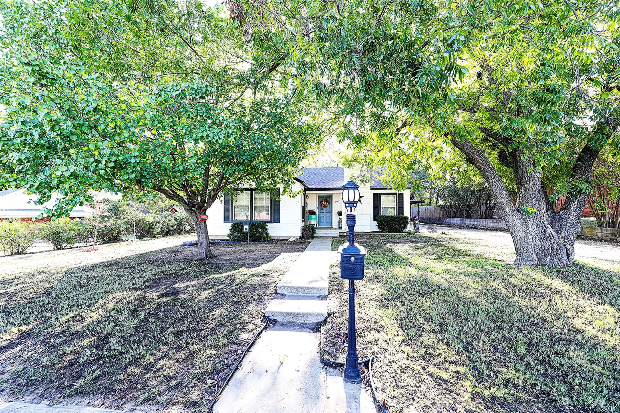307 Rock Street Bowie TX 76230