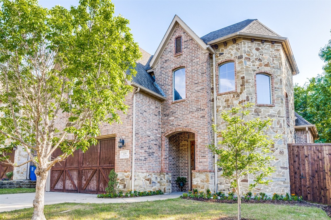 2251 Forest Hollow Park Dallas TX 75228