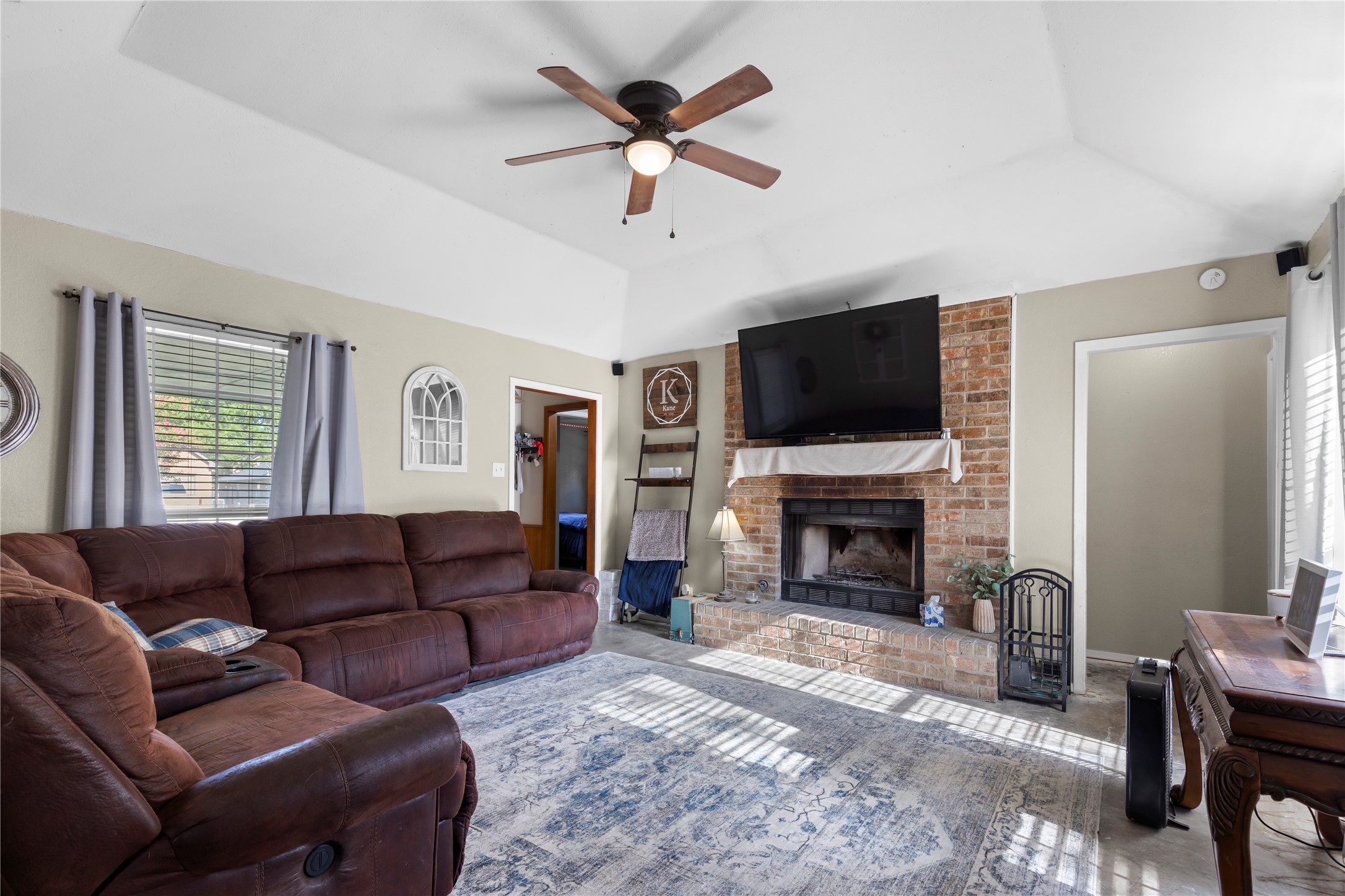 746 S Valentine Drive Sherman TX 75090