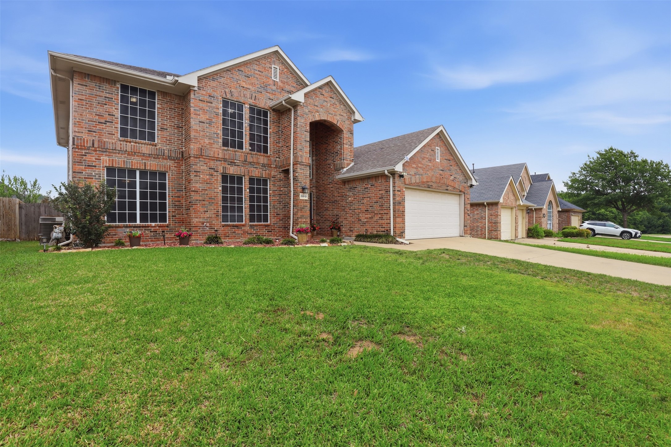 2810 Hammond Drive Grand Prairie TX 75052