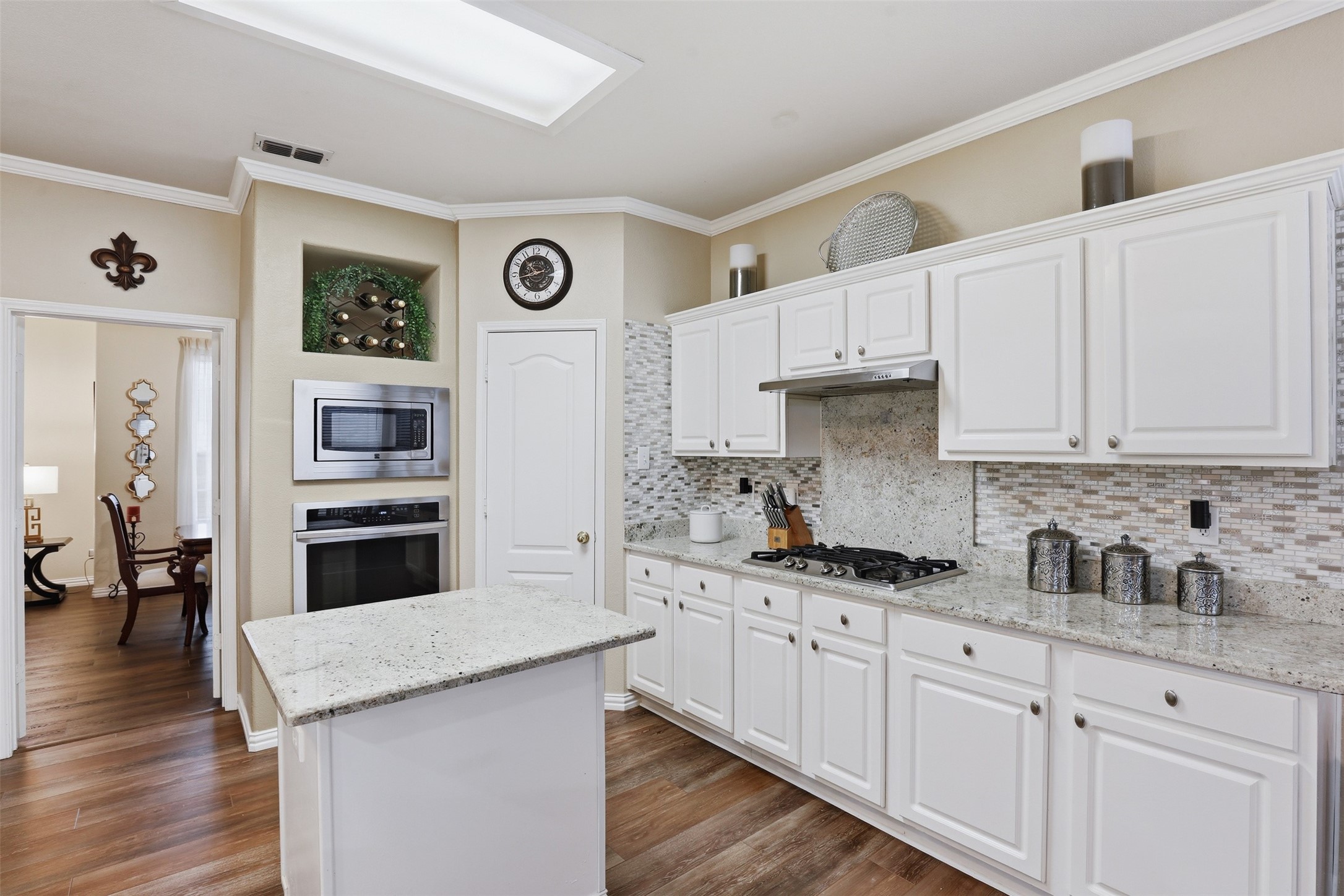 2810 Hammond Drive Grand Prairie TX 75052
