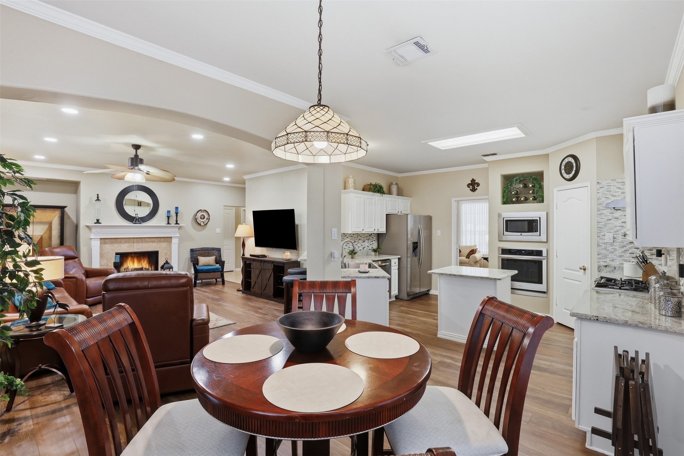2810 Hammond Drive Grand Prairie TX 75052