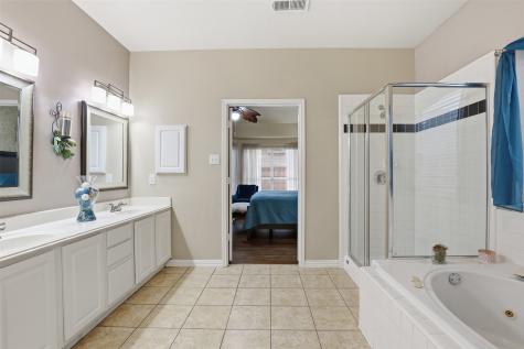 2810 Hammond Drive Grand Prairie TX 75052
