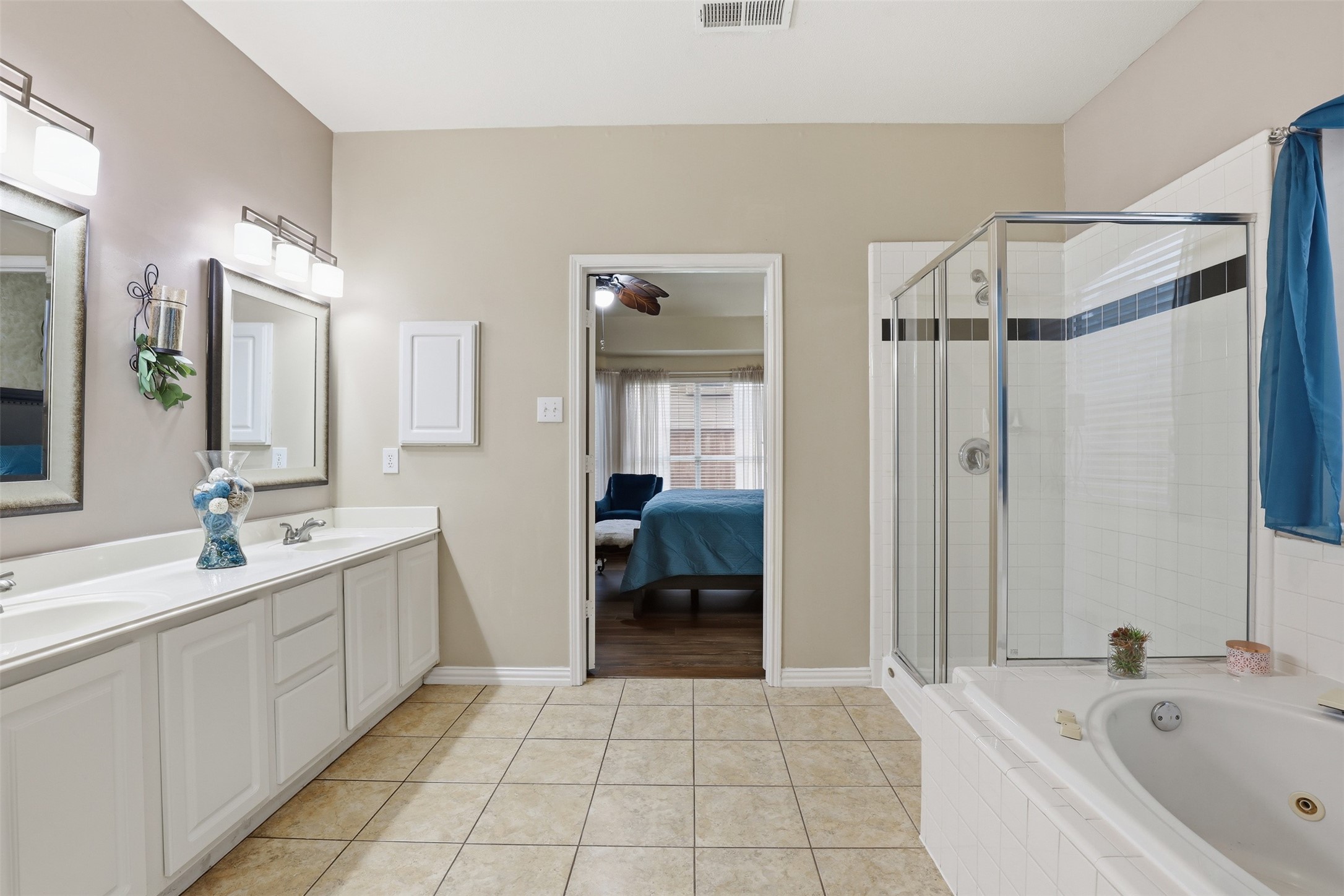 2810 Hammond Drive Grand Prairie TX 75052