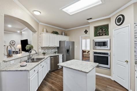 2810 Hammond Drive Grand Prairie TX 75052