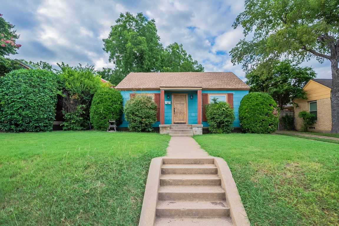 4604 Calmont Avenue Fort Worth TX 76107
