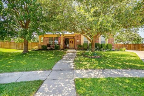 700 Lone Oak Court Burleson TX 76028