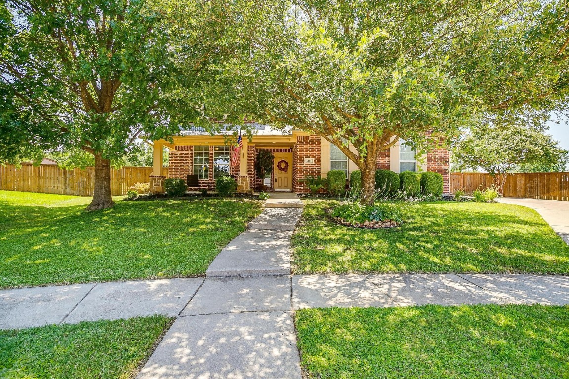 700 Lone Oak Court Burleson TX 76028