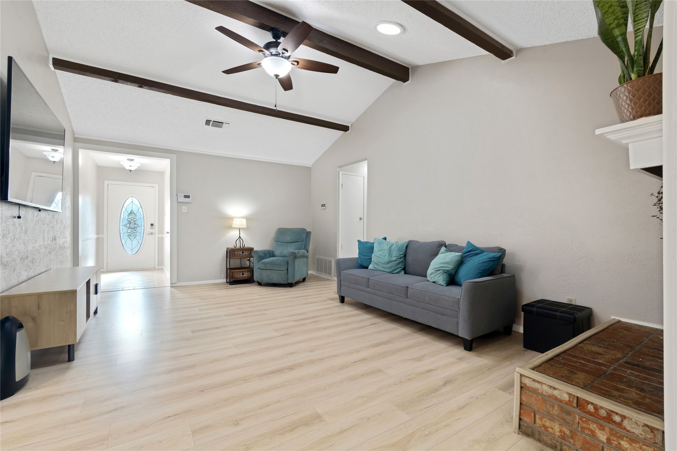 1912 Devonshire Court Arlington TX 76015