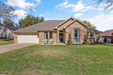 10176 Wandering Way Street Benbrook TX 76126