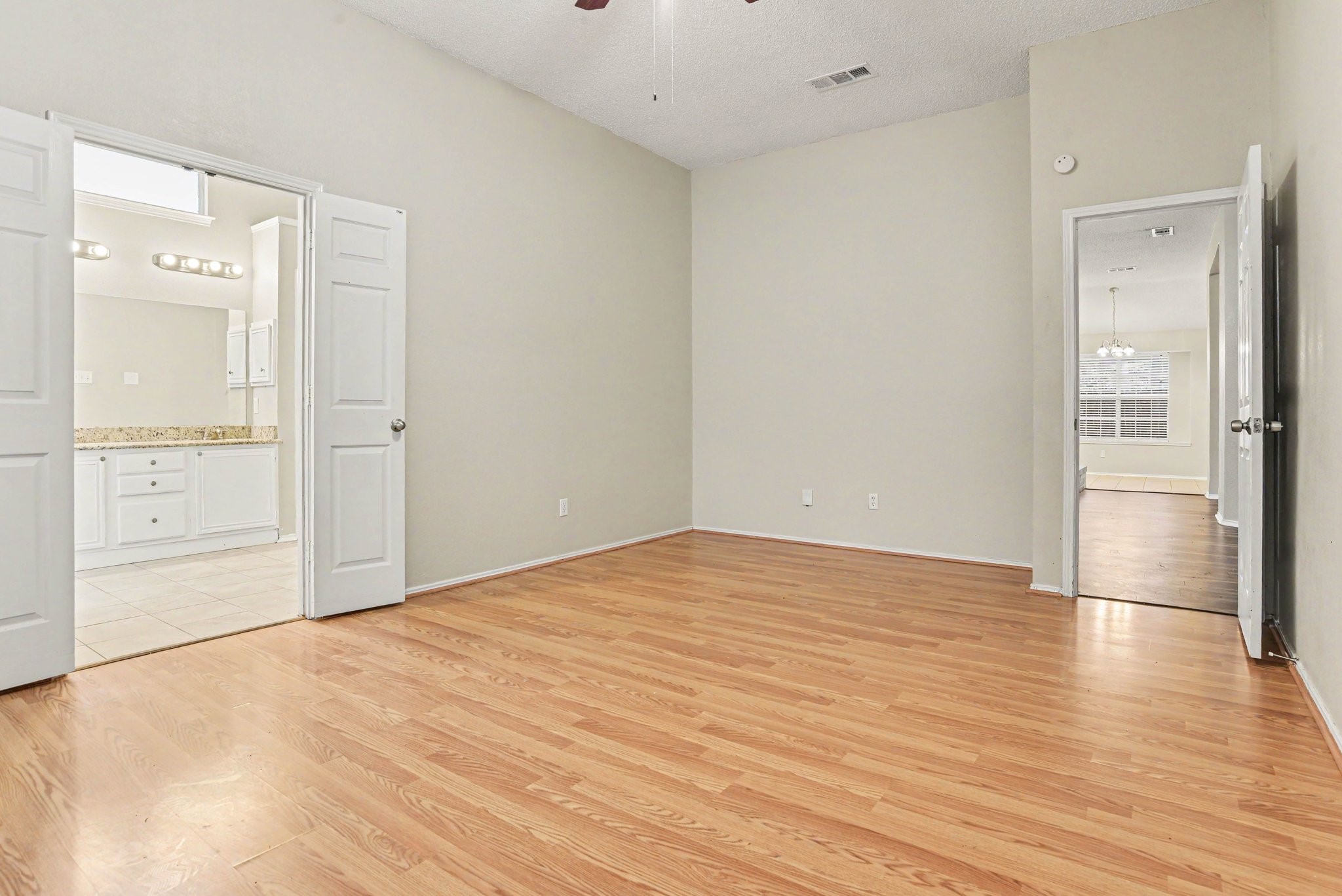 920 Felicia Lane Arlington TX 76017