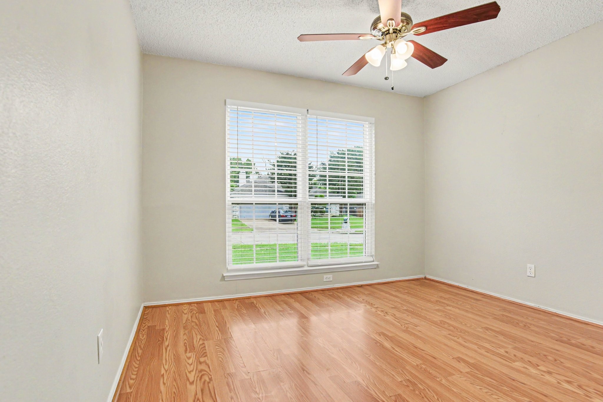 920 Felicia Lane Arlington TX 76017