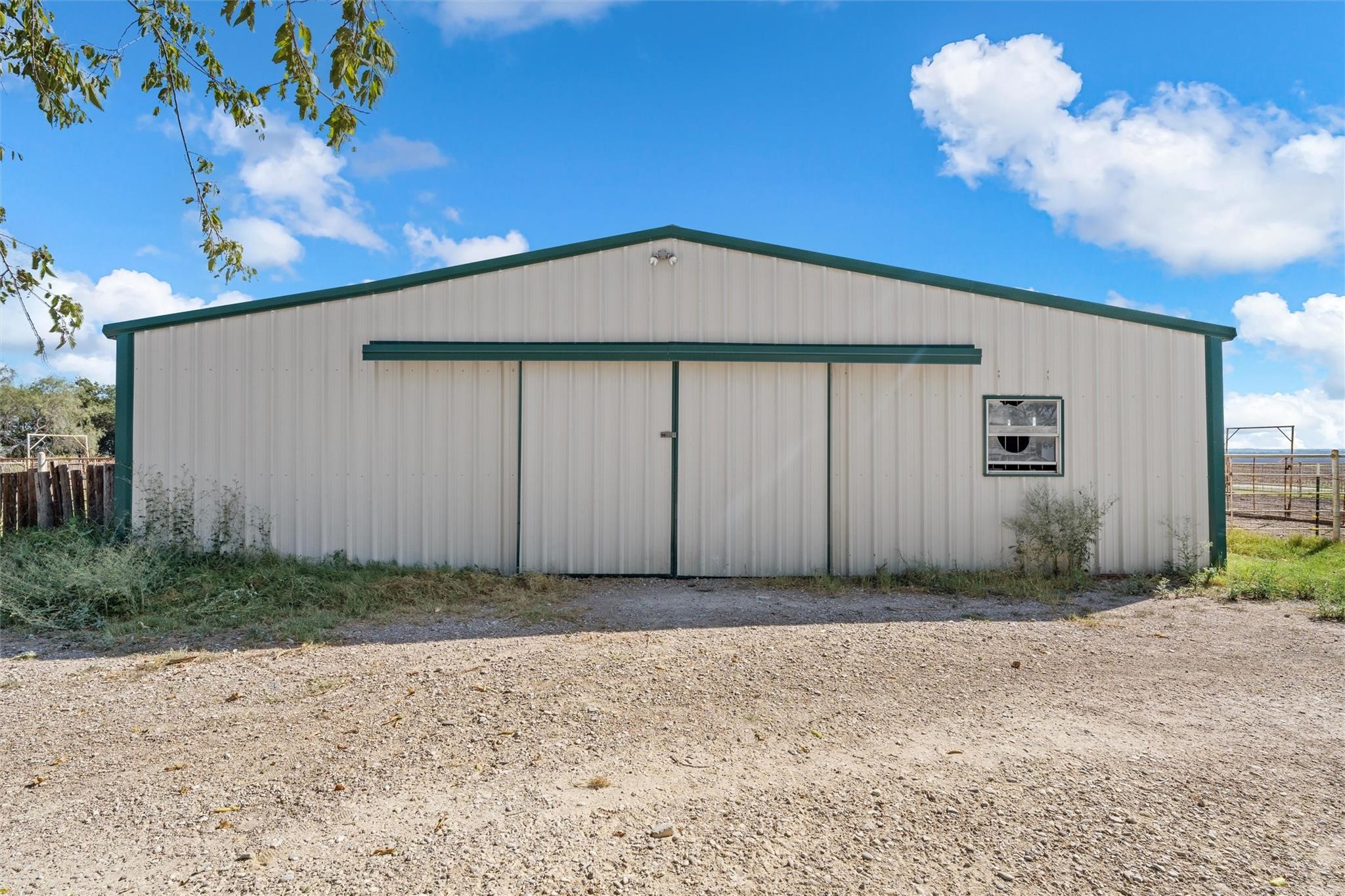 1025 Hcr 2421 Road Hillsboro TX 76645