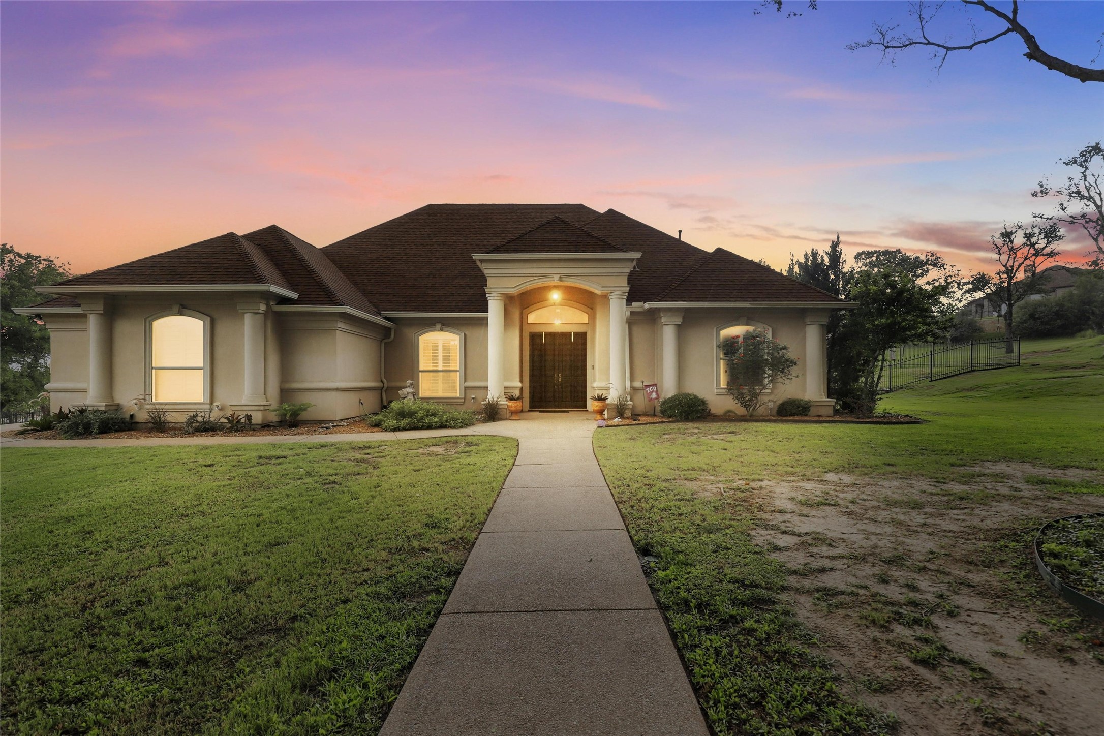 140 Dustin Circle Hudson Oaks TX 76087