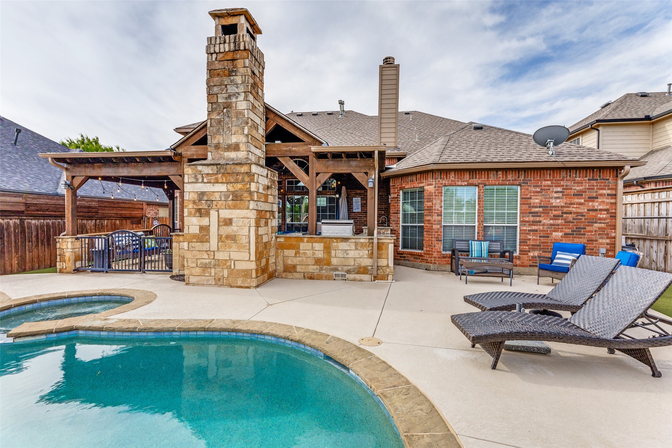 3713 Applesprings Drive Fort Worth TX 76244