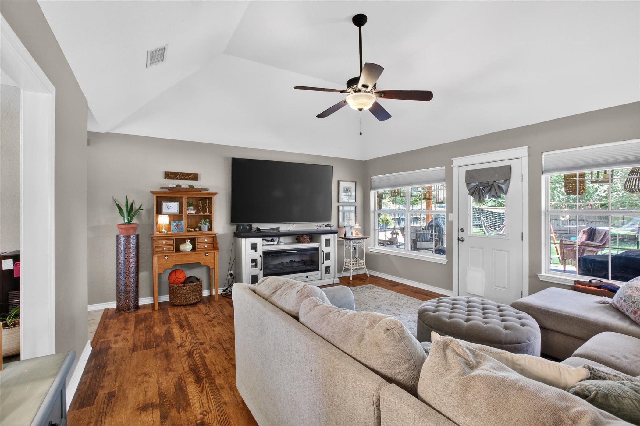 310 Vista Drive Granbury TX 76049