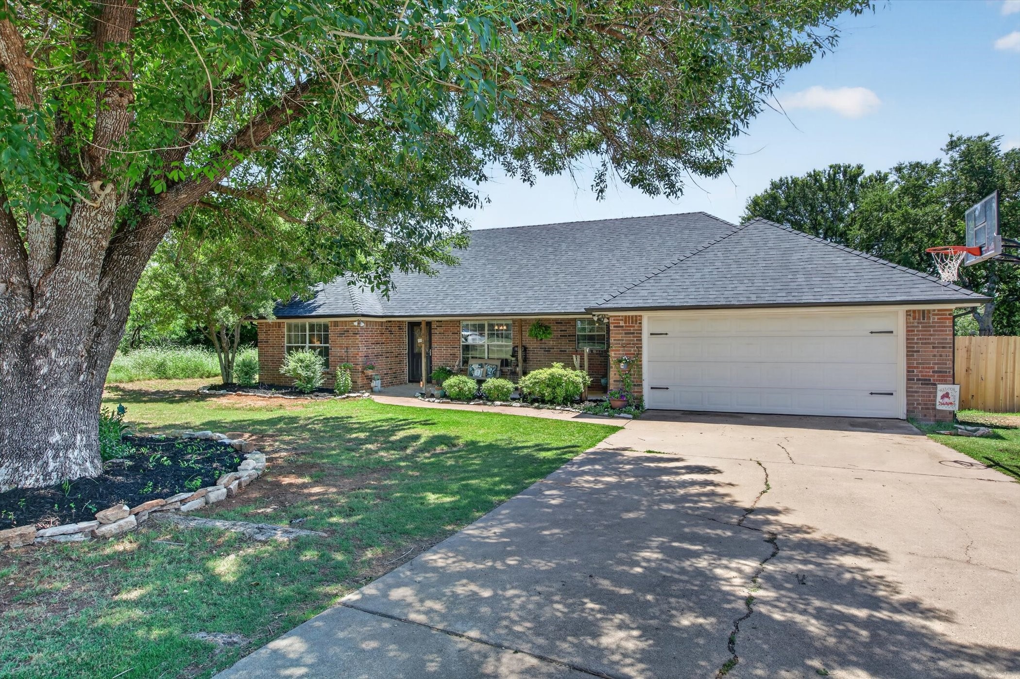 310 Vista Drive Granbury TX 76049